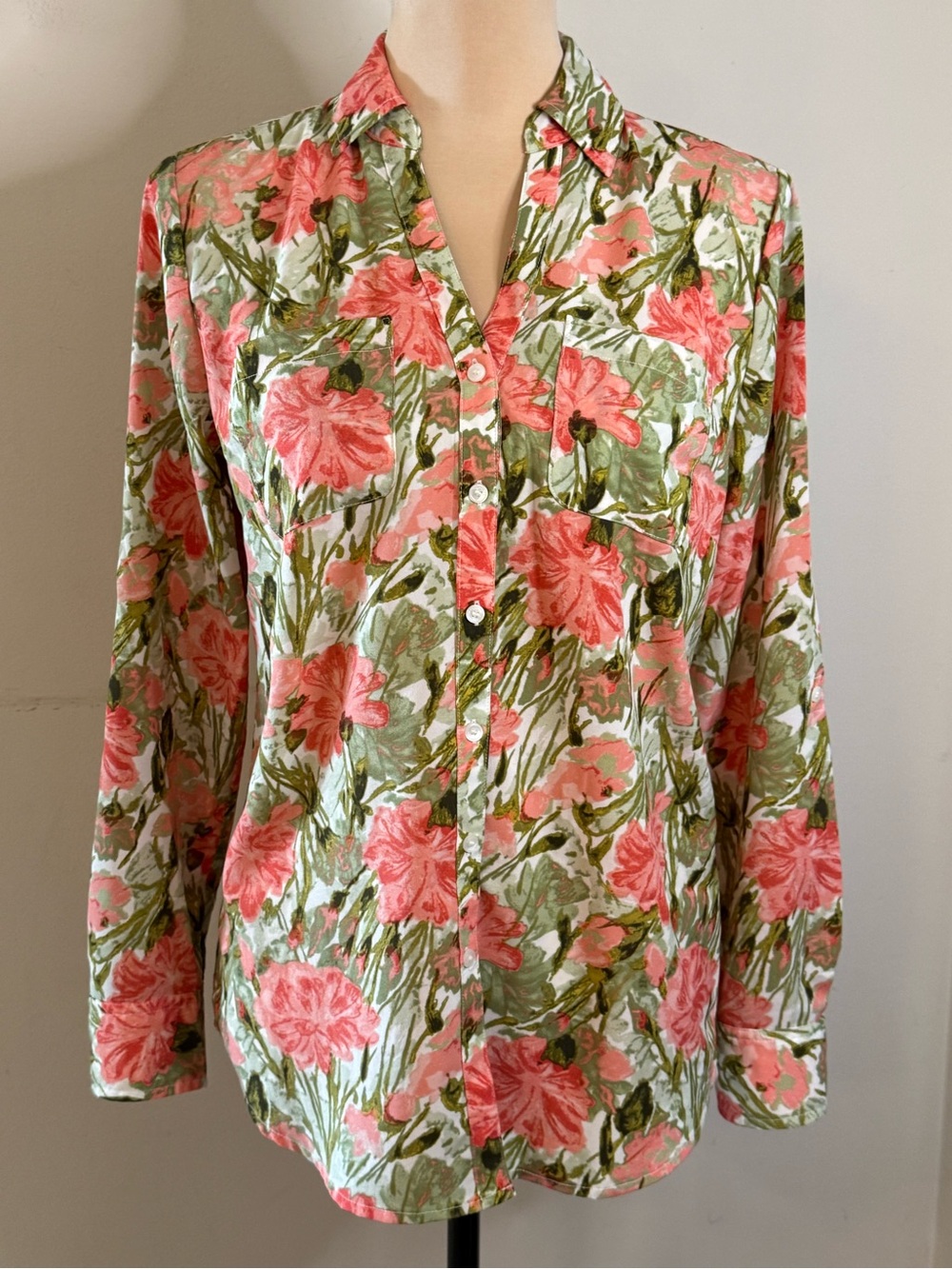 Talbots floral V neck button front long sleeve top pink green SM